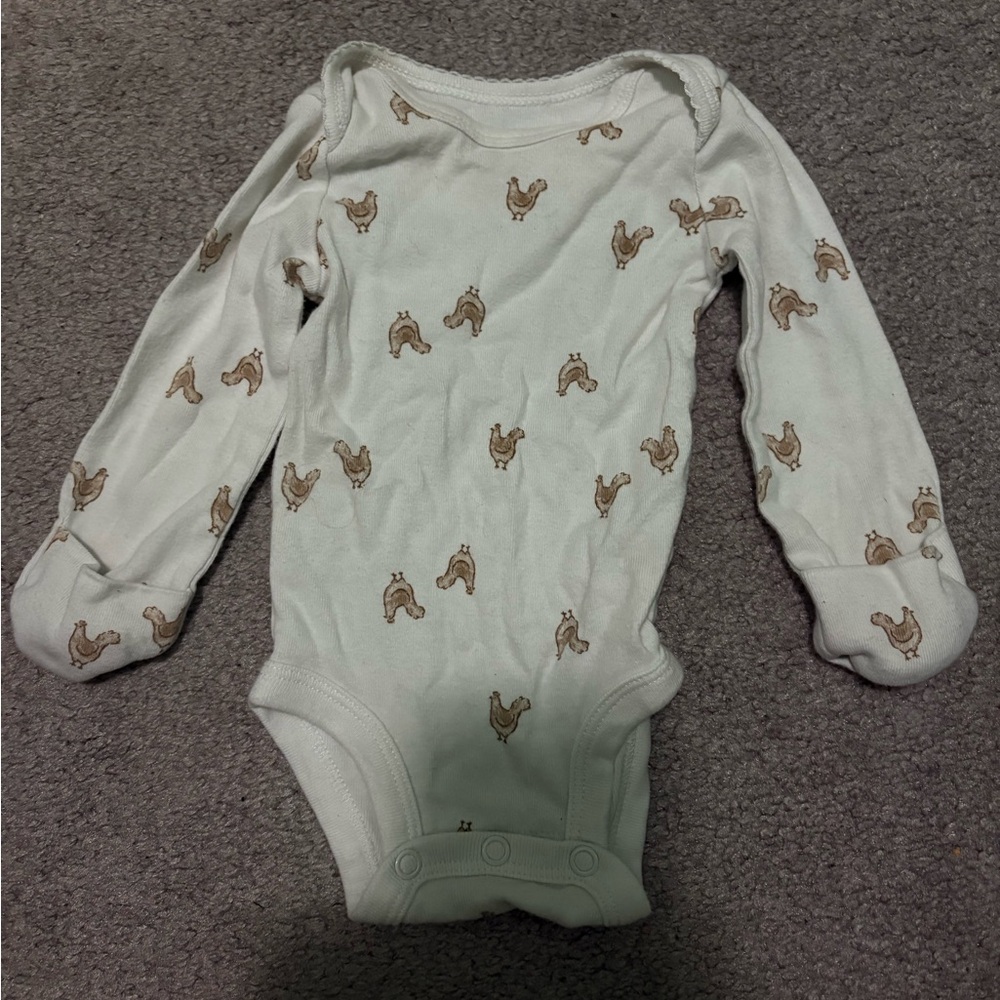 Adorable Cream Baby Onesie with Bear Print